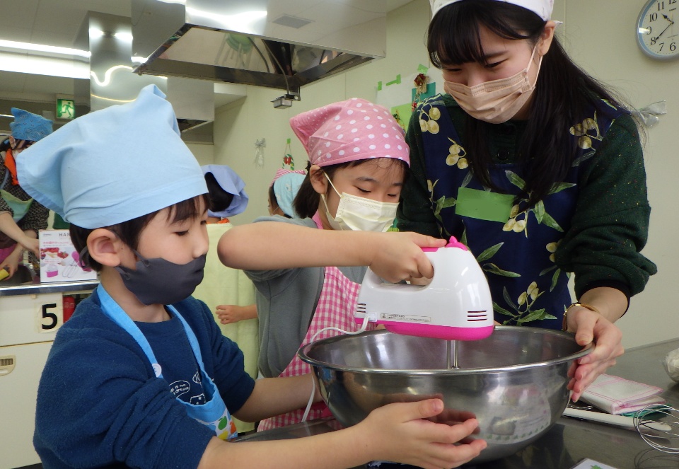 2021年12月12日「本格クリスマスお菓子づくり」活動報告